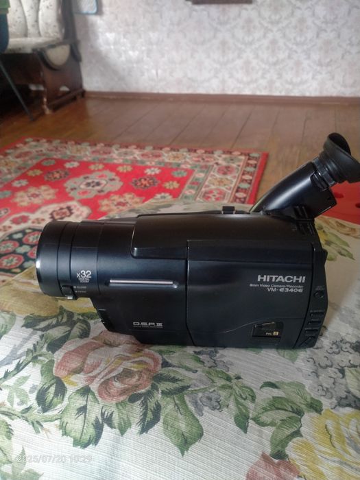 Відеокамера Hitachi VM-E340E, Японія як нова!