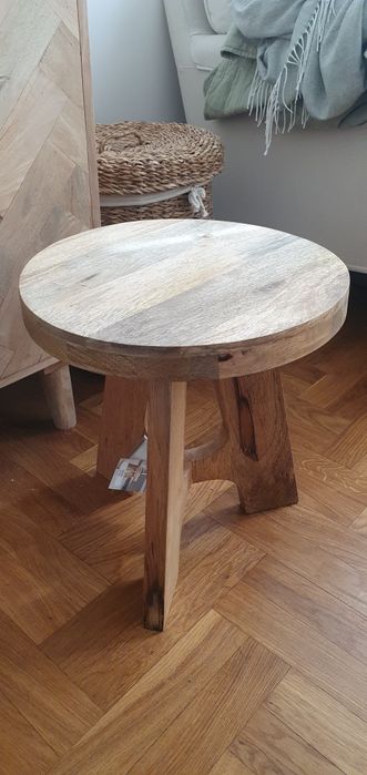 Nowy Drewno Mango, Stolik nocny, przybornik, taboret