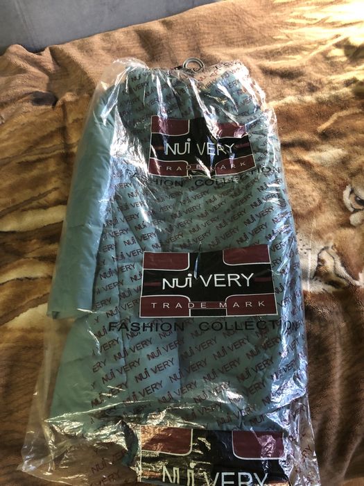 Продам Женскую куртку , удлененную