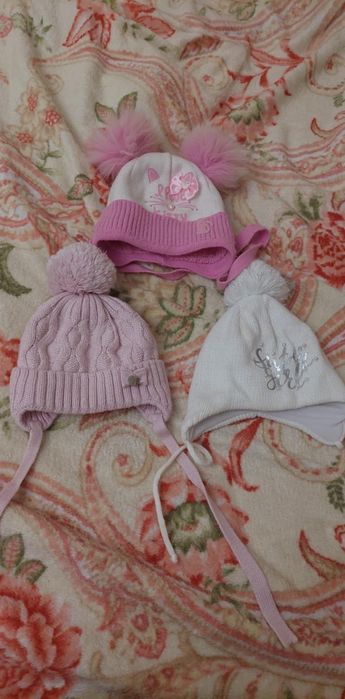 Зимова шапка на дівчинку