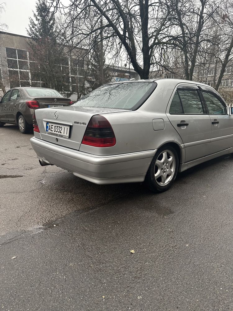 Mercedes-Benz w202