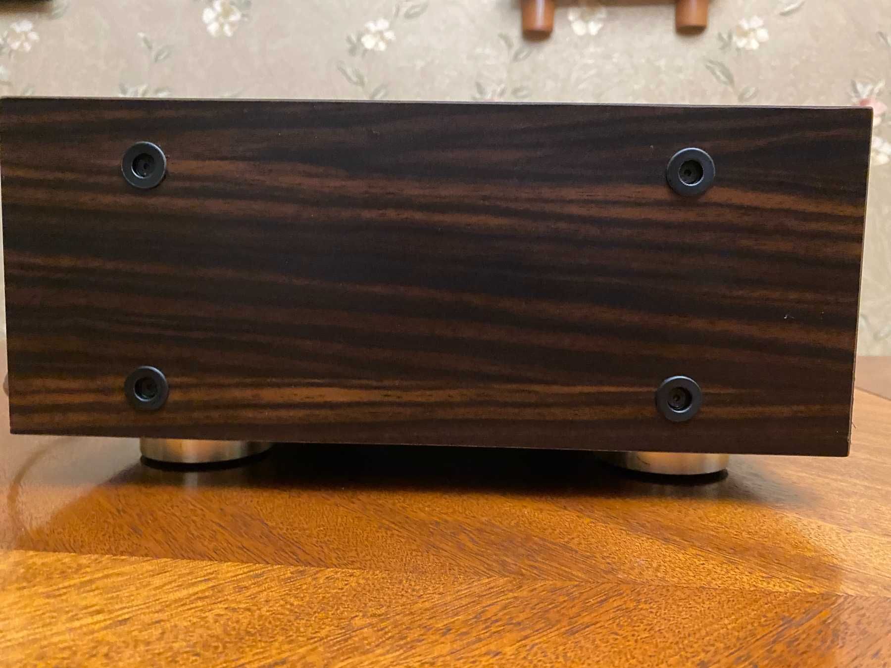 Продается кассетная дека AKAI GX-75 +пульт
