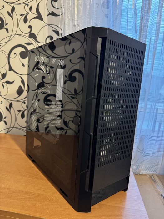 Frontier Malavi Mesh + 3 rgb вентилятори