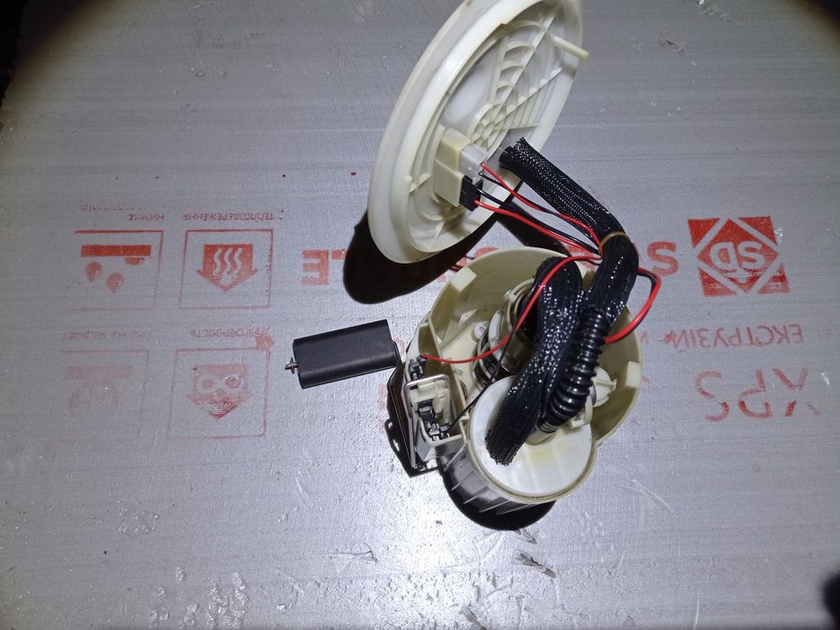 Паливний насос, бензиновий Опель Астра Н