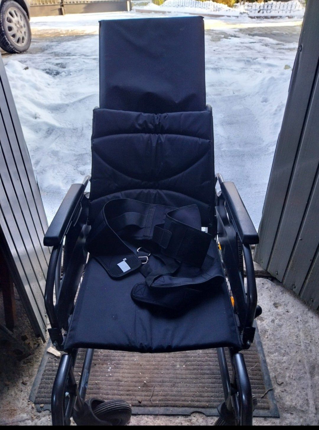 Wózek Inwalidzki VERMEIREN, dodatkowo nakładka i pas