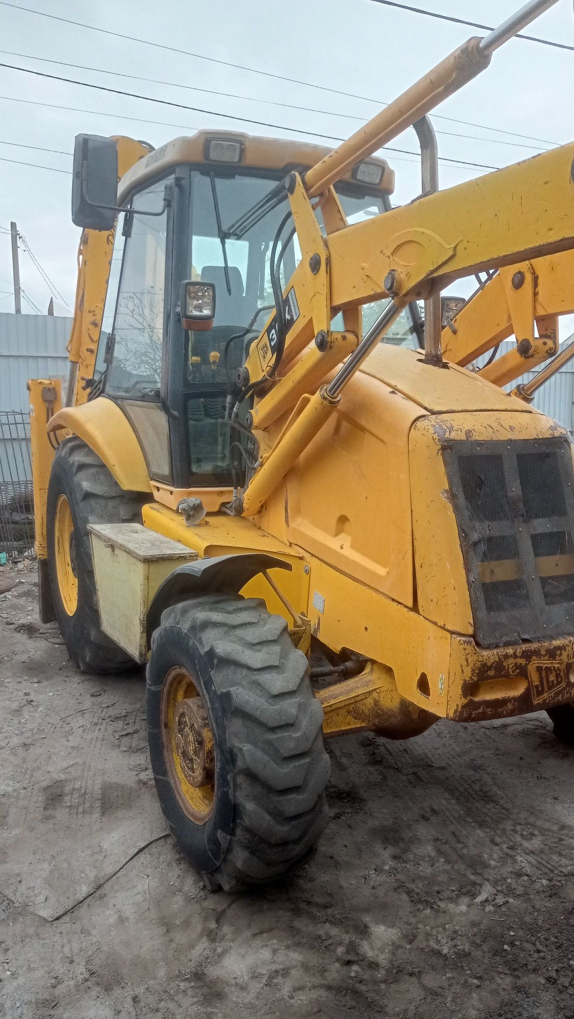 Продам экскаватор JCB 3CX 2002 год