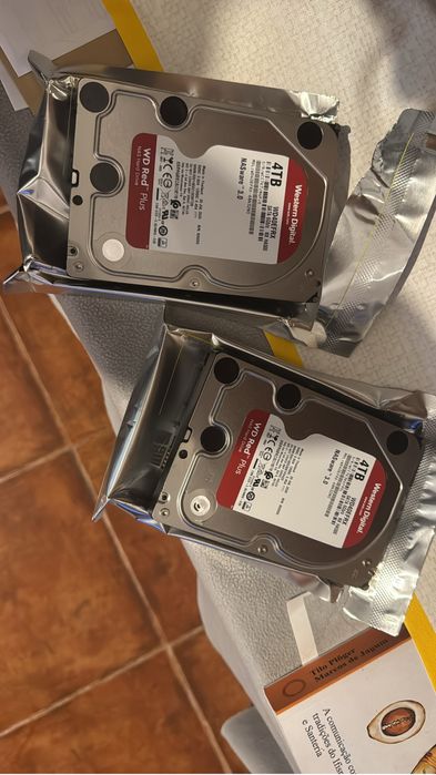 HDD wd red plus 4TB como NOVOS