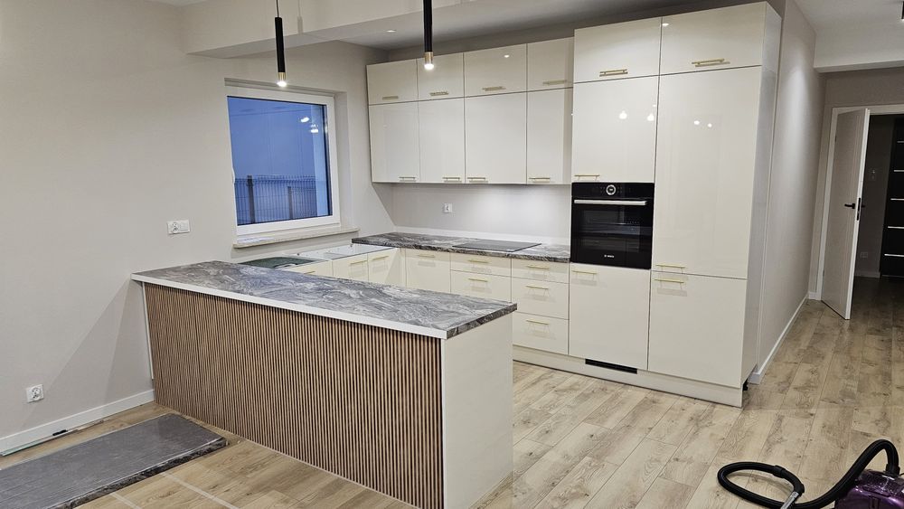 Montaż, składanie mebli, monter mebli, transport i wniesienie.