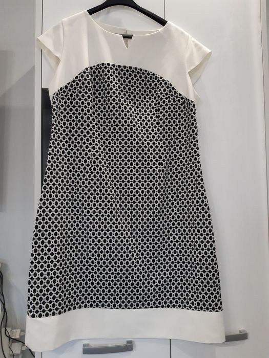 Sukienka biało czarna 46