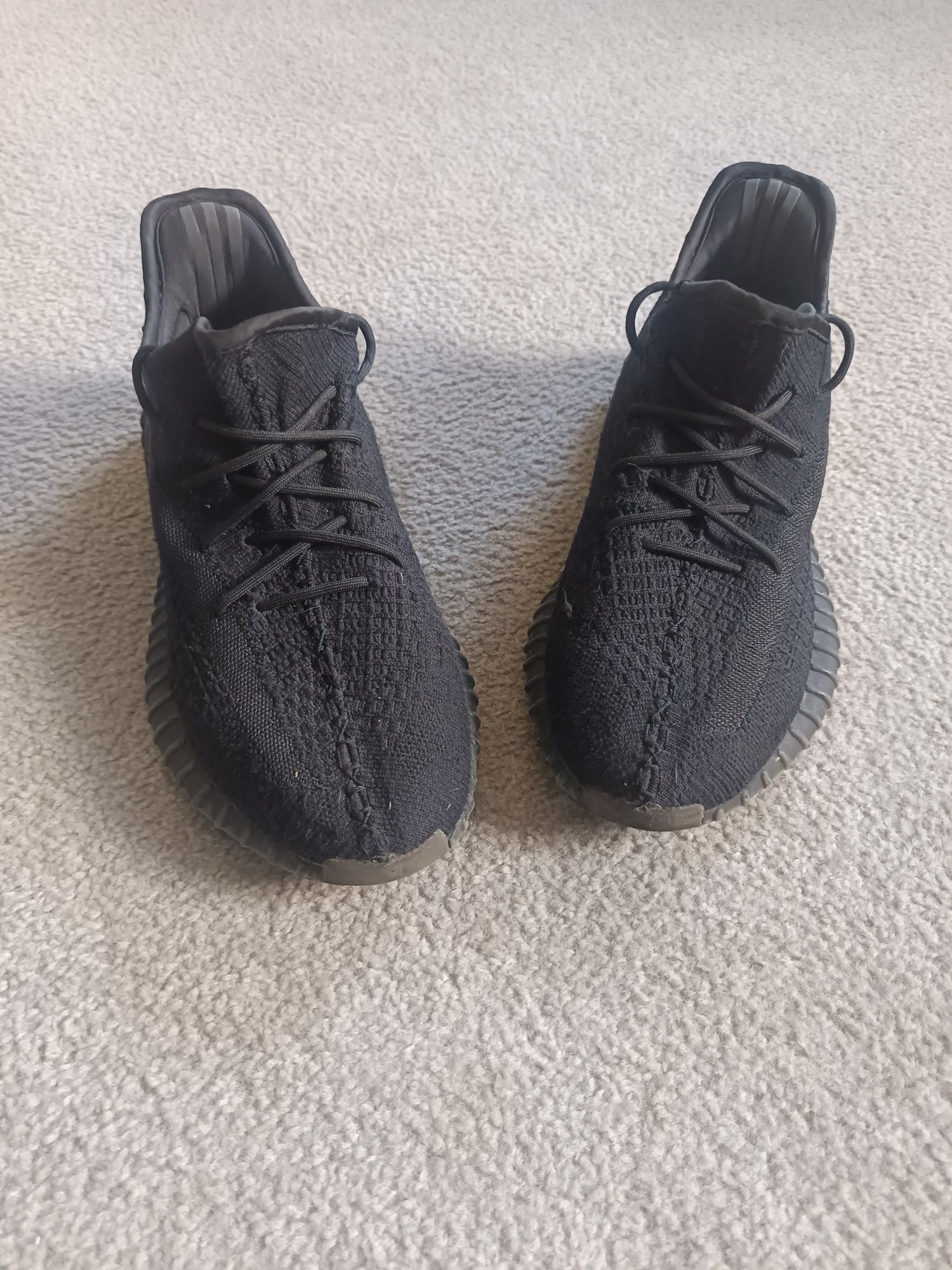 Yeezy 350 v2 Onyx