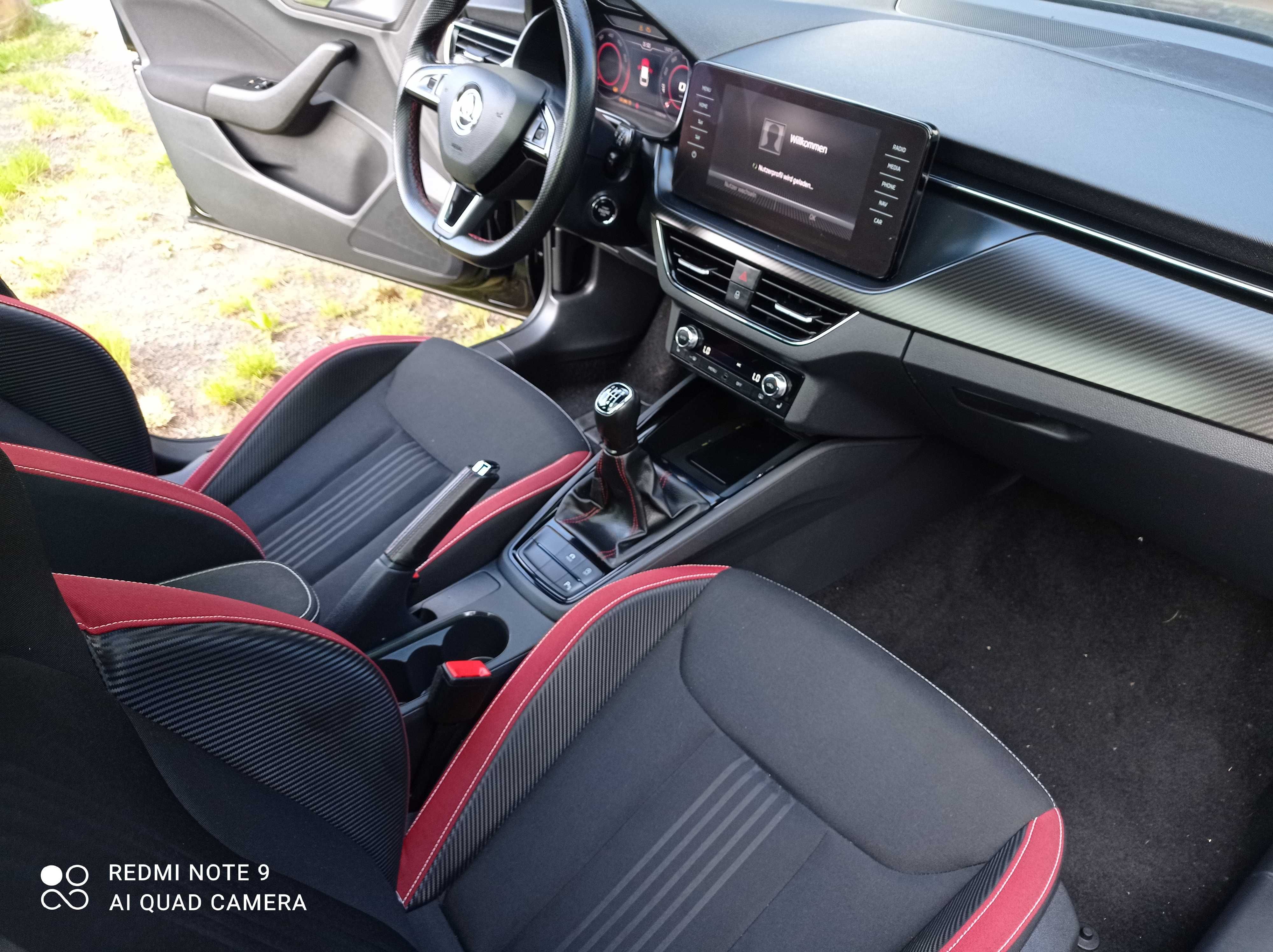 Skoda scala Monte Carlo 1.5 tfsi panorama hak radar bogata wersja