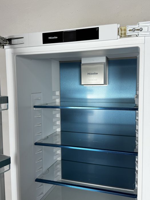 Miele KF 7772 B двокамерний холодильник NoFrost