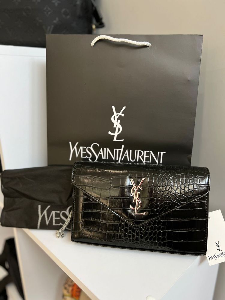 Клатч Yves Saint Laurent