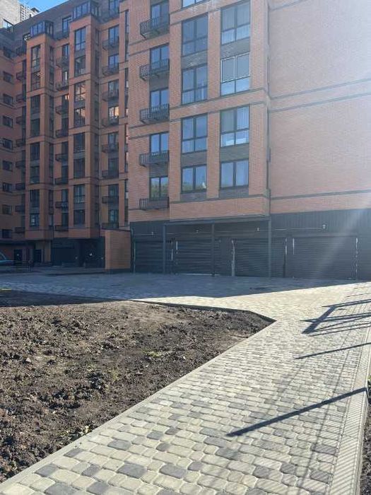 Продам простору   3к квартиру ЖК Аржанова, пр. Слобожанського.