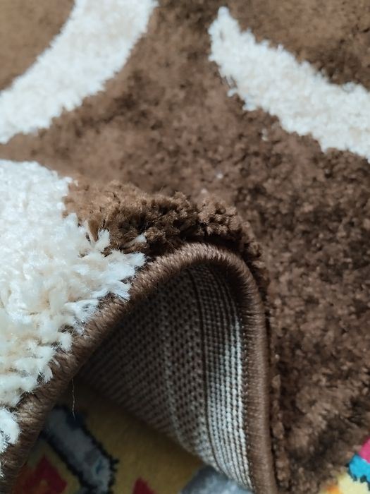 Килим новий продам  1.60*2.30