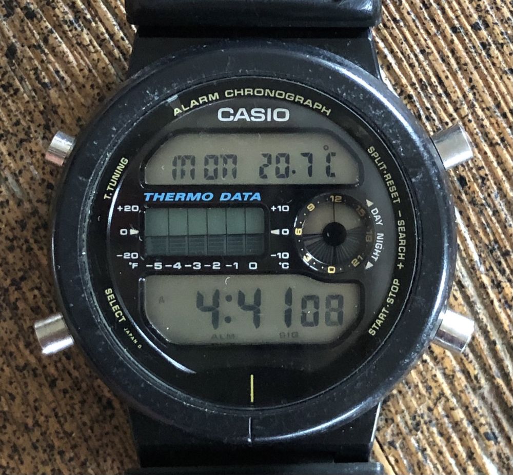 Stary zegarek z termometrem CASIO DW-6100 shock resistant retro