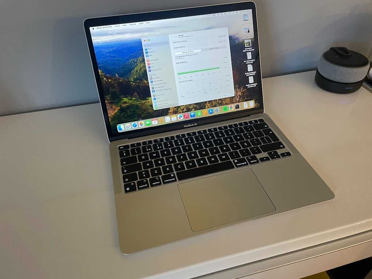 MacBook Air 13'' M1, 8GB RAM, 256GB SSD, GPU 7-Core