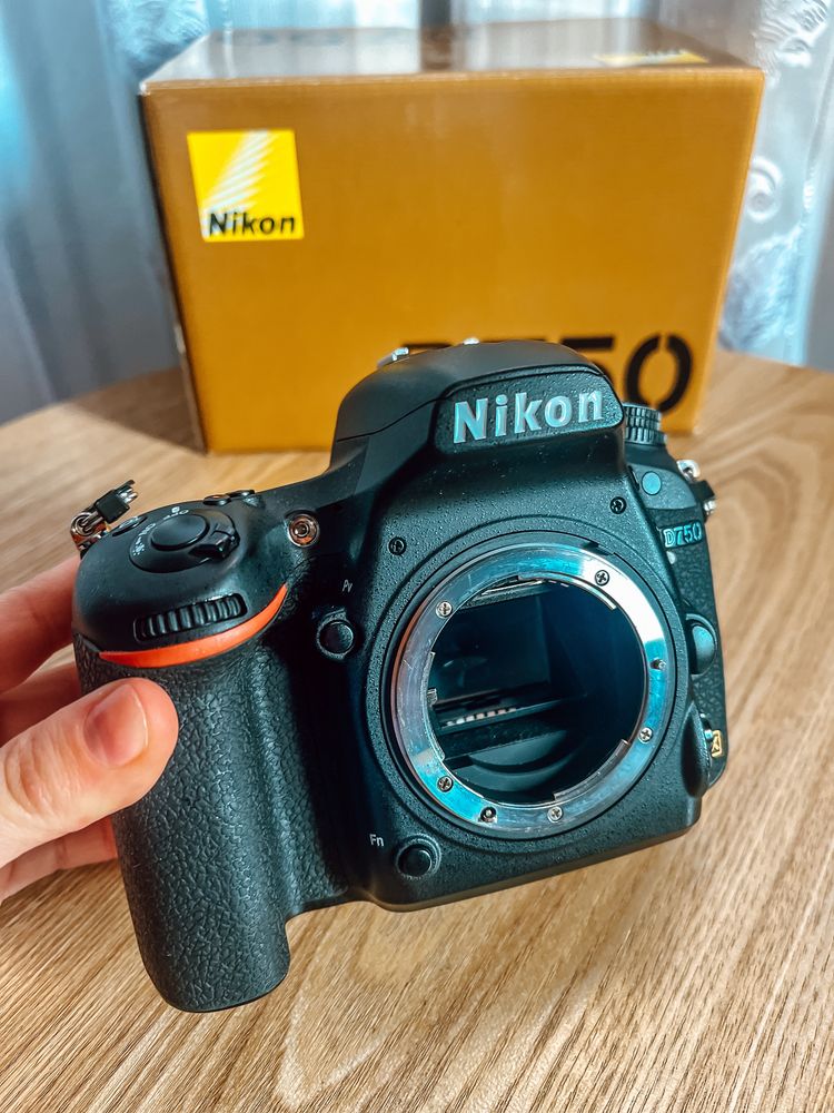 Продам Nikon d750