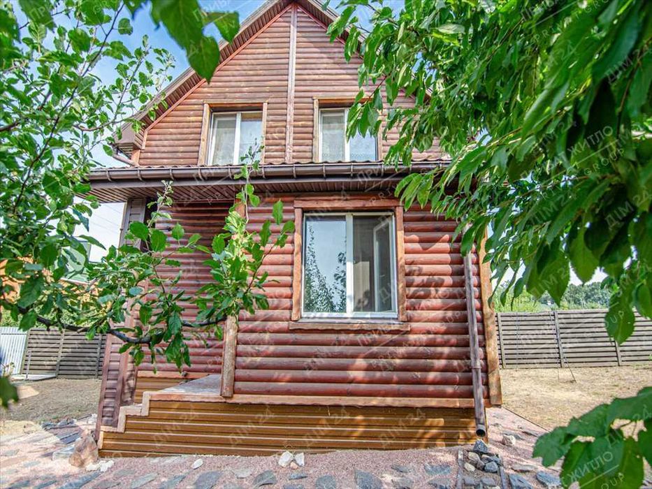 Просторий дуплекс із душею — Ваш ідеальний дім у селі Гора!