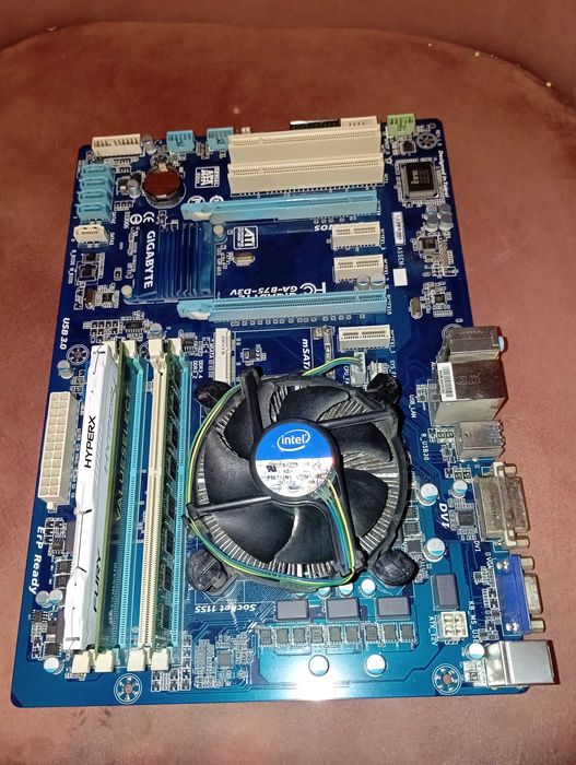 Płyta Główna Gigabyte GA B75 D3V plus Ram DDR3