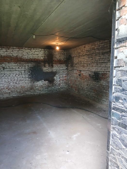 Нежитлова будівля