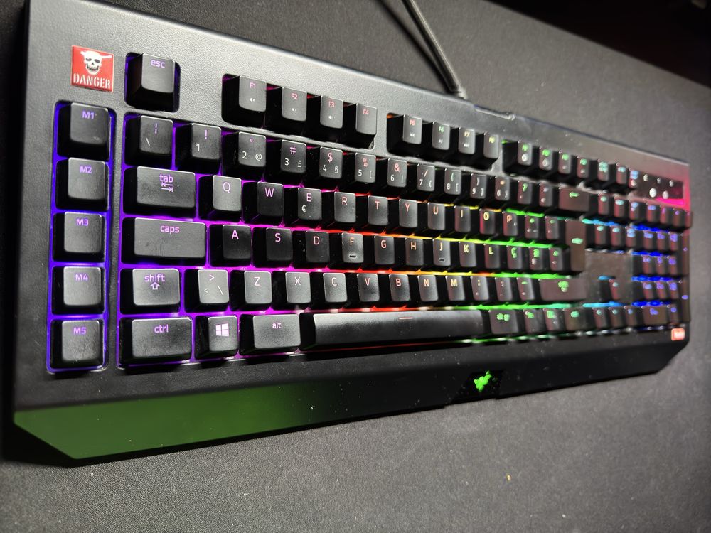 Razer BlackWidow Chroma V2 1000hz/1ms- Como Novo