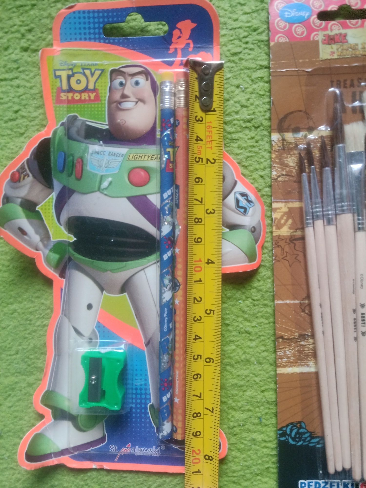 Pędzelki ołówki Jake i piraci i Toy story