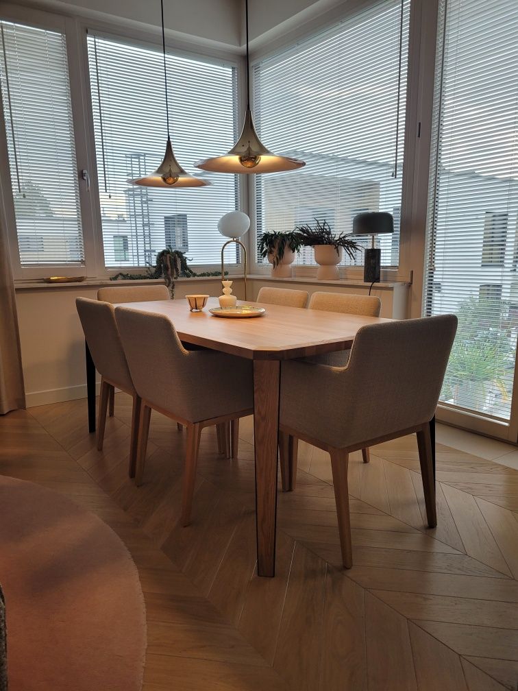 Stół i krzesła (dąb) IWC home (Morosa, avi)