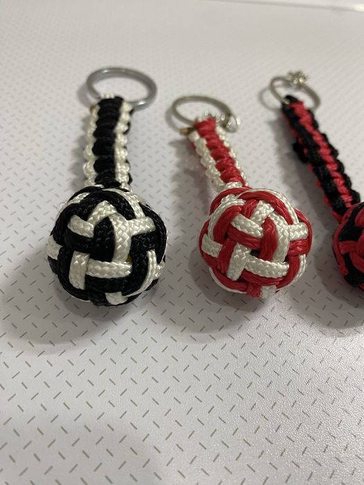 Porta chaves feitos à mão/ paracord