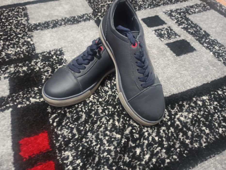 Продам туфлі 37 размер стан нових.