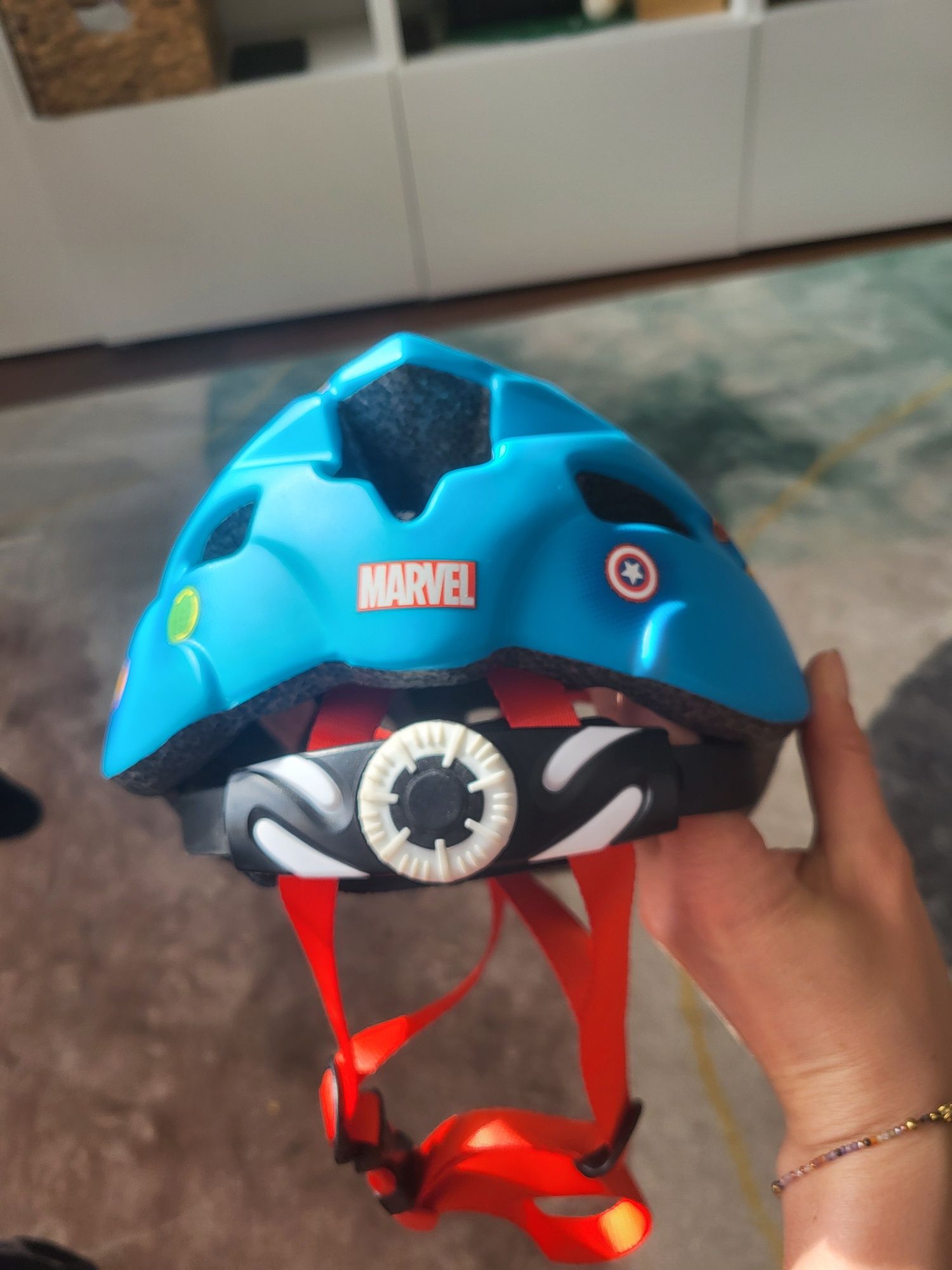 Kask dziecięcy marvel