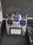 avião e radio futaba