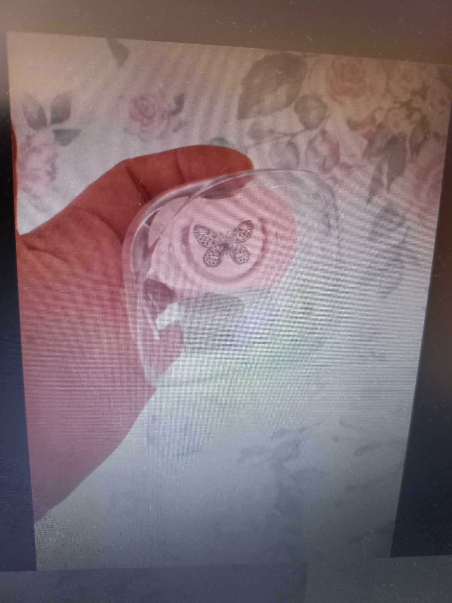 smoczek różowy dla niemowląt