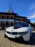 Samochód do ślubu wynajem BMW I8 Biały ślub najem wynajem