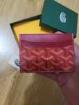 Czerwony portfel Goyard