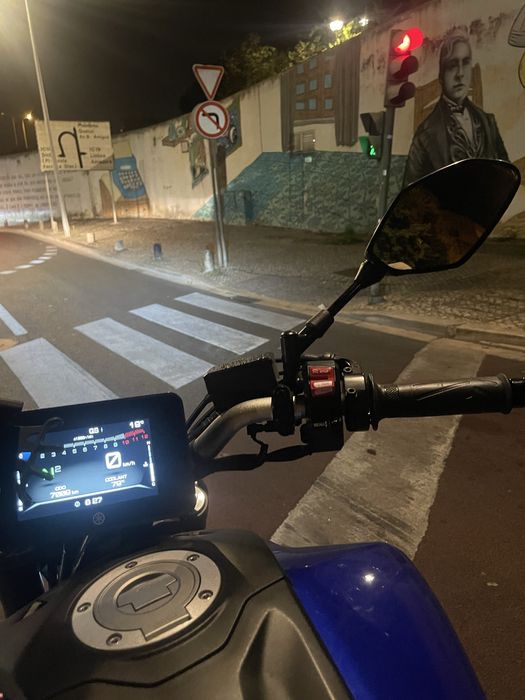 Vende - se Mt 07 , mota ficou sempre em garagem , bem conservada