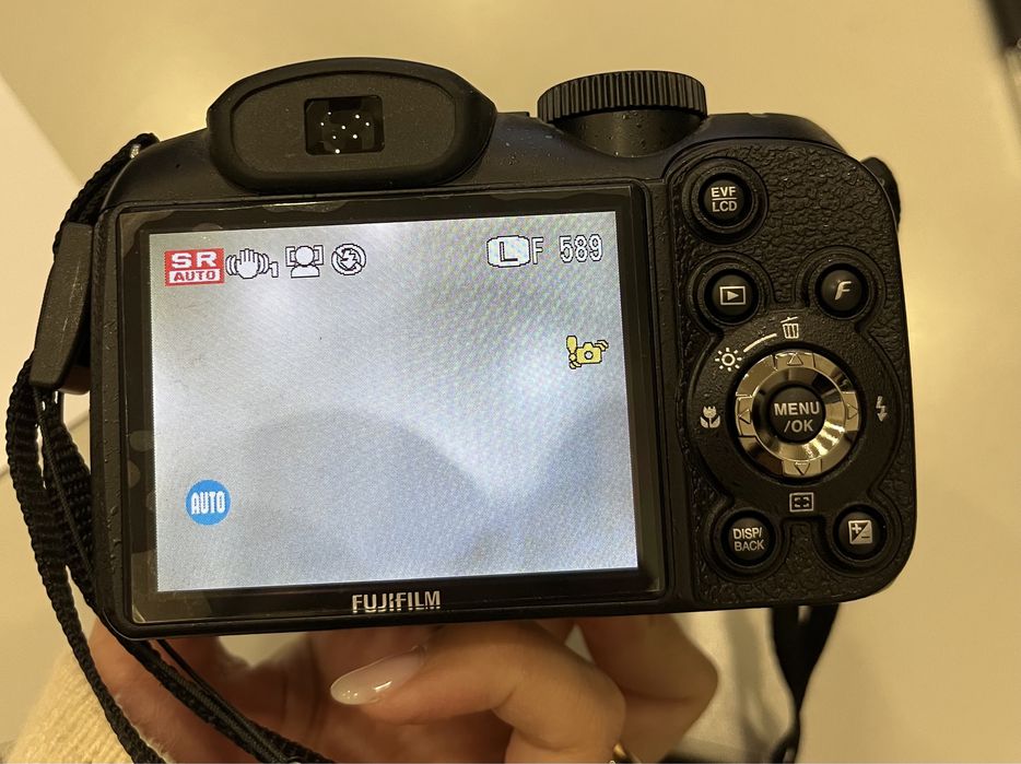 Câmara fujifilm fine pix s2800hd