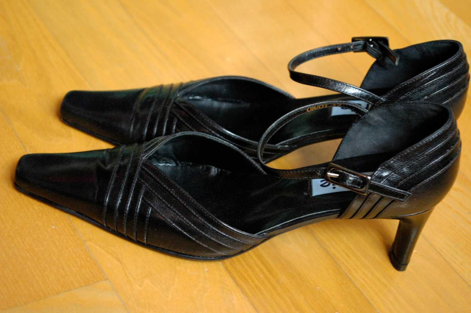 Buty BERTIE czarne, r. 37, skóra, wysoki obcas, otwarte boki, nowe