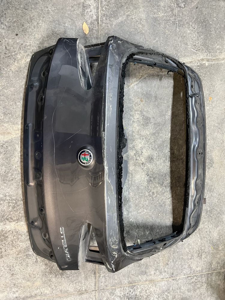 Кришка багажника Alfa Romeo Stelvio