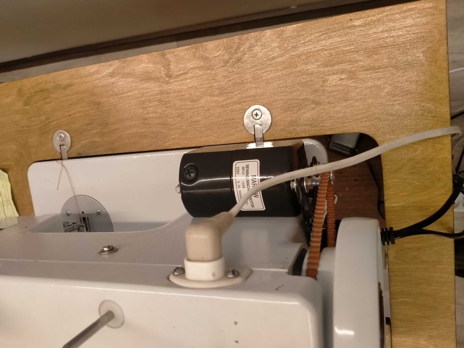 Продам швейные машинки семейства "Чайка"