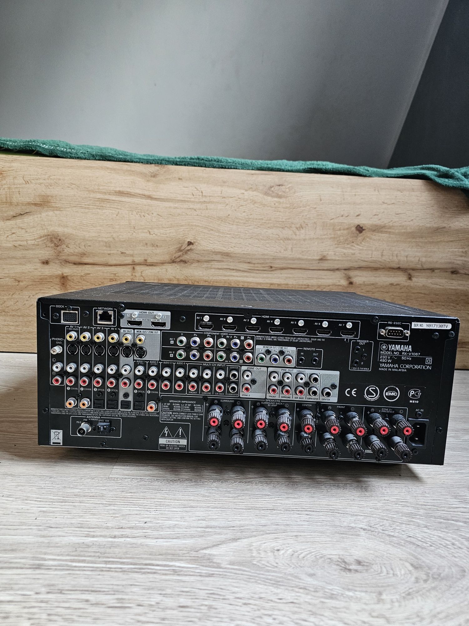 Aplituner Yamaha RX-V1067