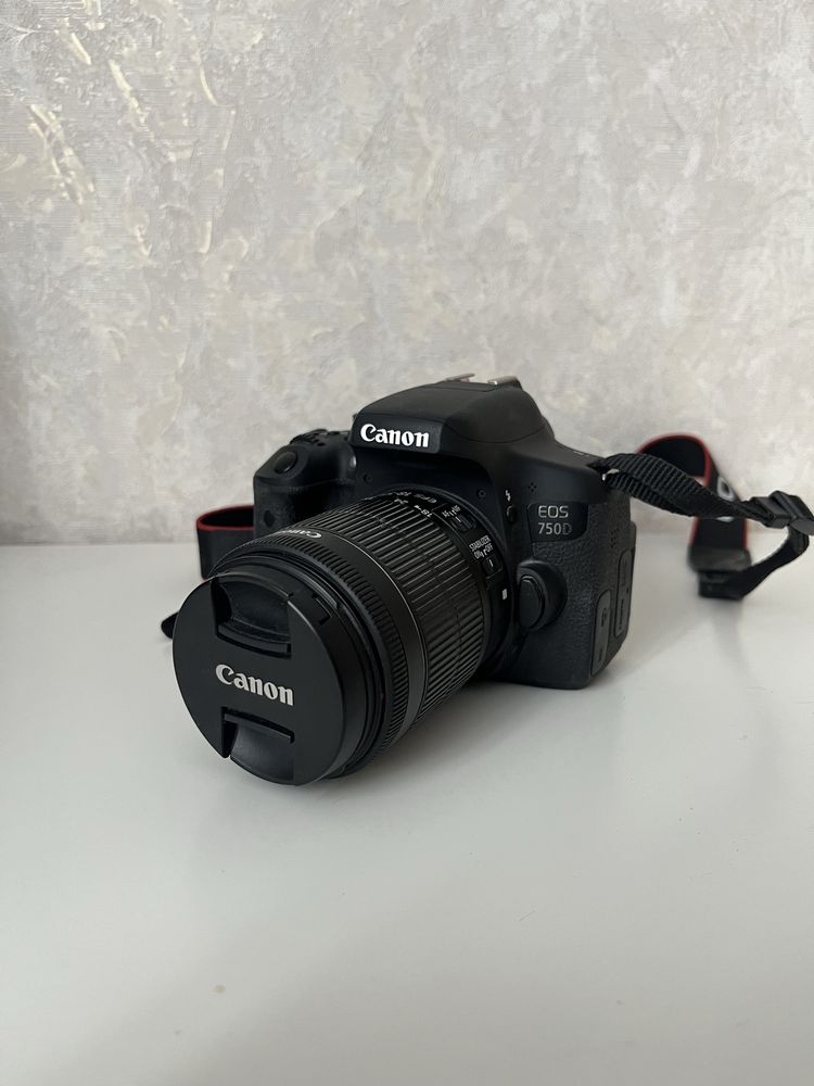 Canon 750d 18-55mm дзеркальний фотоапарат