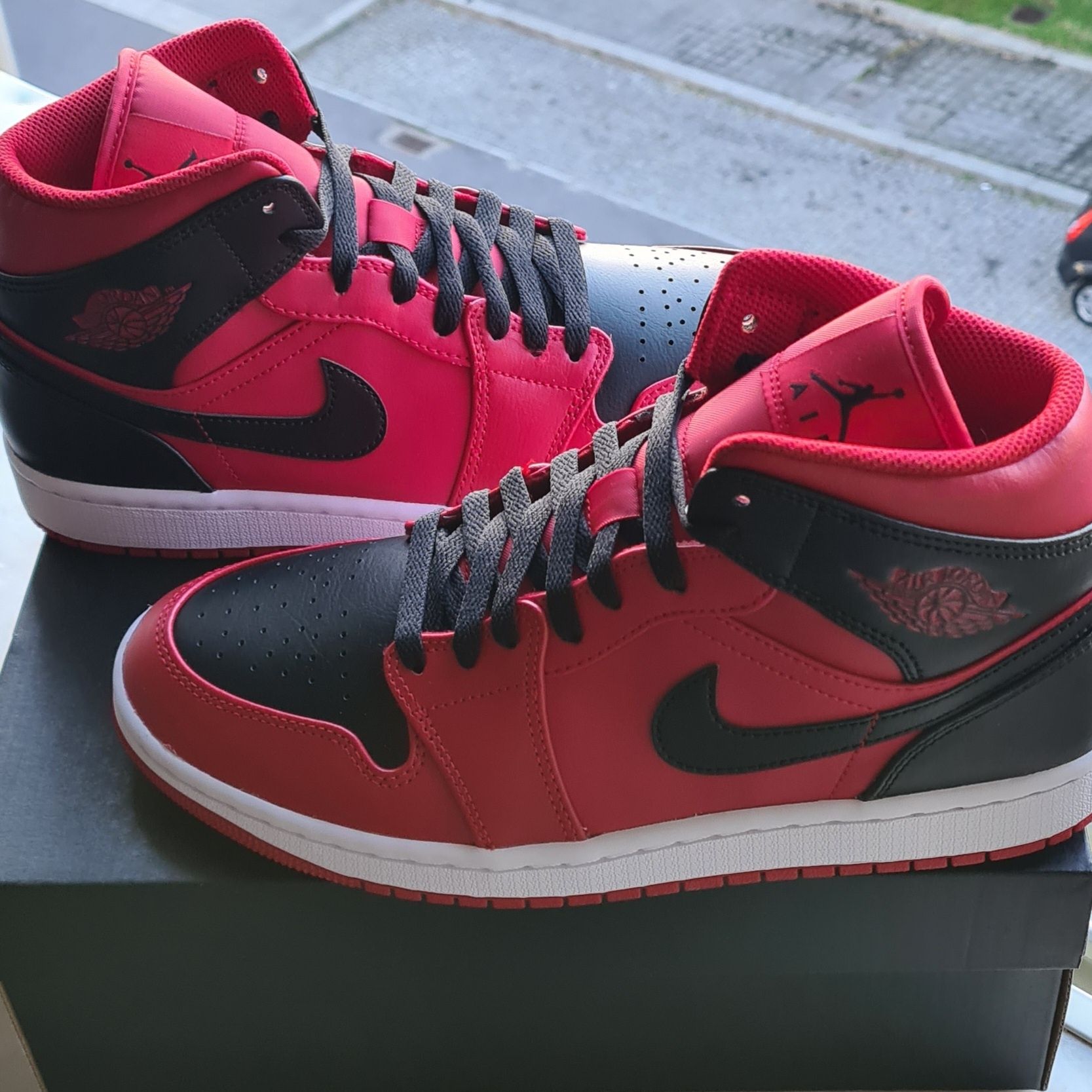 Ténis novosaestrearnacaixa,  Nike Air Jordan 1 mid retro