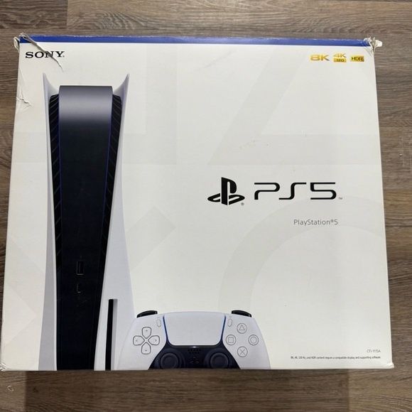 ** PlayStation 5 **