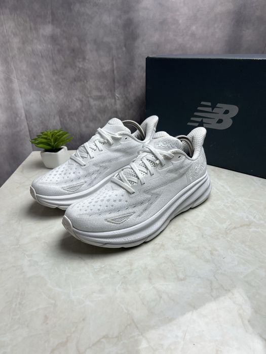 Кроссовки Hoka Clifton 9 Розмір 42 Original Взуття