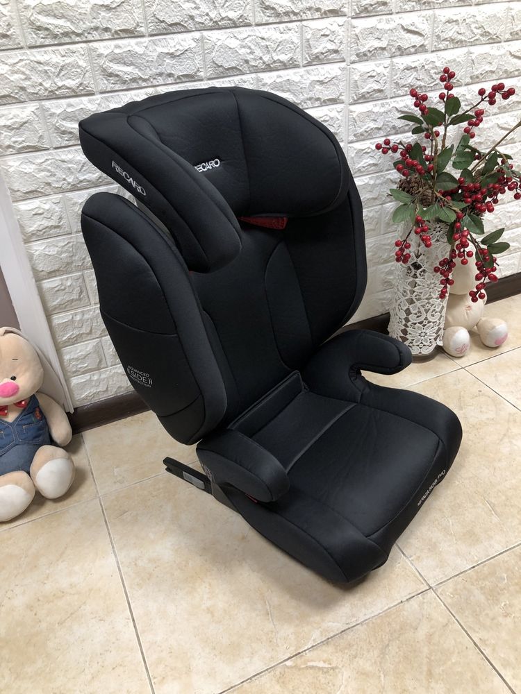 Автокрісло Recaro Monza Nova Evo Seatfix Група 2/3 (15-36 кг) бустер