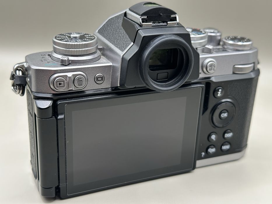 Nikon Zfc + Nikkor Z dx 18-140mm f/3.5-6.3 vr