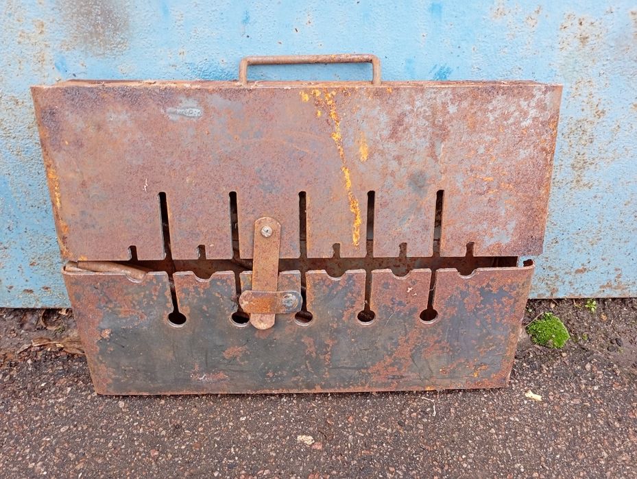 Раскладной мангал чемодан 500 грн.