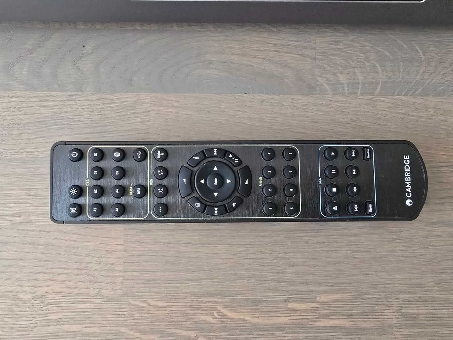 Wzmacniacz stereo Cambridge Audio CXA61
