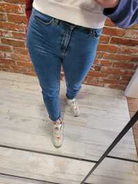 Jeansy mom fit vintage Bershka